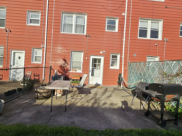 Brinsmade Ave — Photo 5