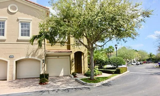 4930 Bonsai Cir #208 — Photo 15