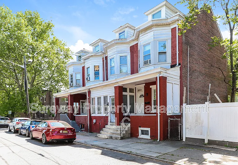 313 Home Ave — Photo 2