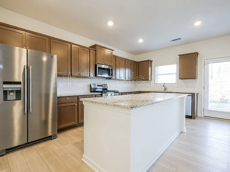 131 Shelter Ln E — Photo 9
