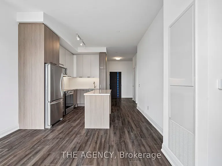 20 Soudan Ave #Penthouse 03 — Photo 8