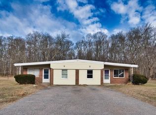 90-92 Furey Ave, Tiverton, RI 02878