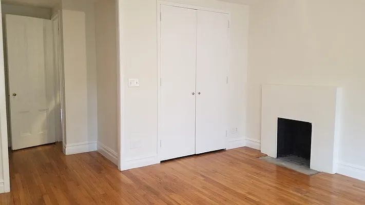 Rented by Keller Williams NYC | media 24