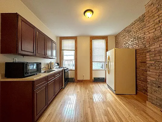 Rented by Pear NYC LLC | media 7