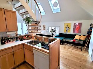 Charming 1-Bedroom with Loft in the Heart of Capitol Hill, Denver, CO 80203