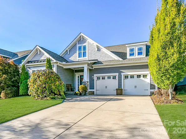 1084 Cameron Creek Pkwy, Tega Cay, SC 29708