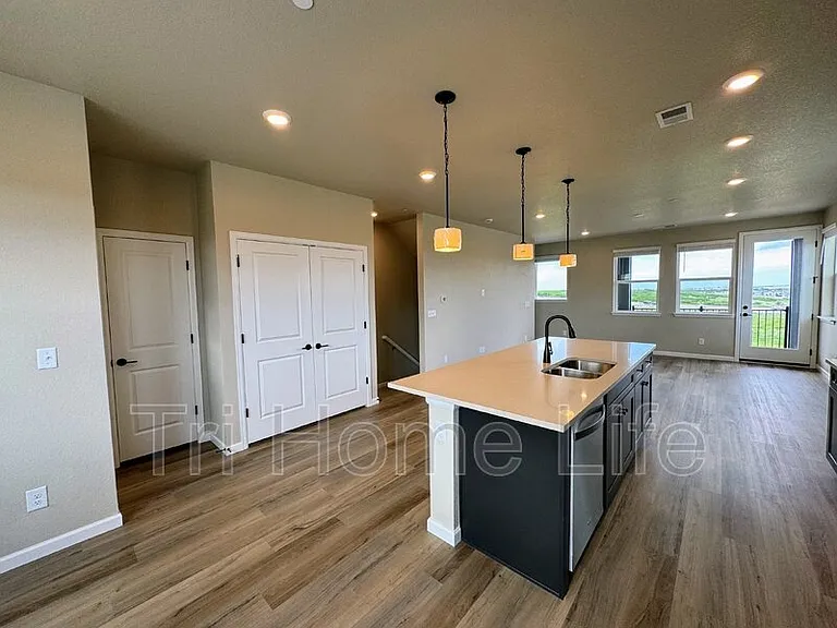 7022 Doncaster Ct — Photo 15