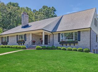 27 Tree Top Dr, Springfield, NJ 07081