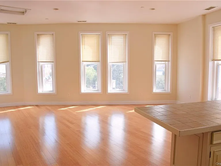141 Main St #3A — Photo 3