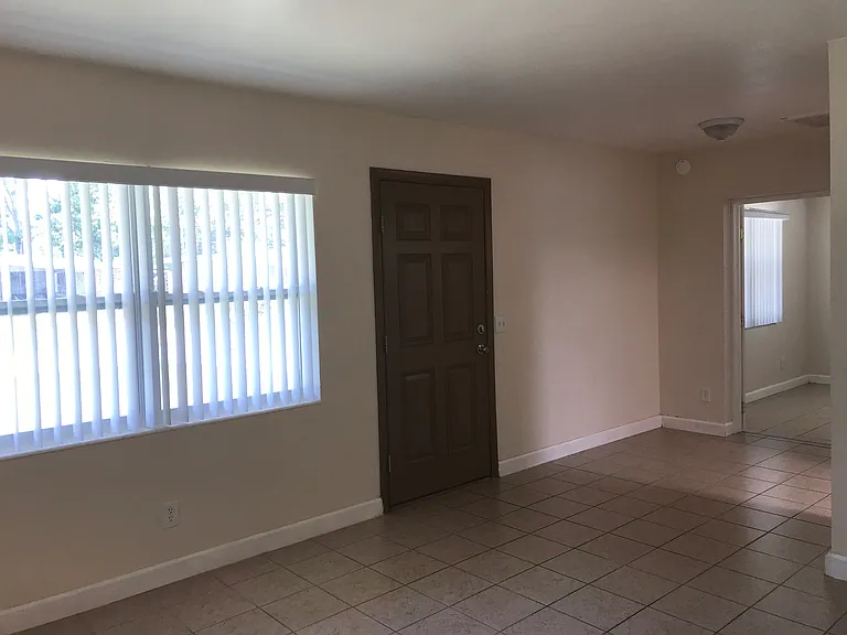 2930 Atlanta Ave — Photo 2