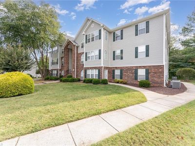 331 Scholastic Ct, Winston Salem, NC, 27106