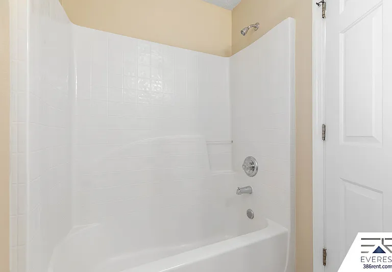 57 Pin Oak Dr — Photo 36