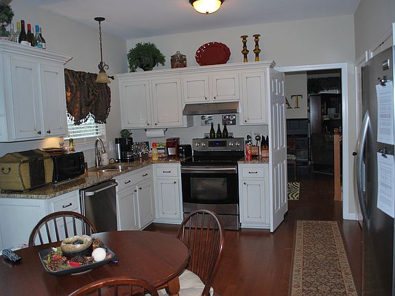 4th image of 173 Cavalcade Circle-fieldstone Farms Subd