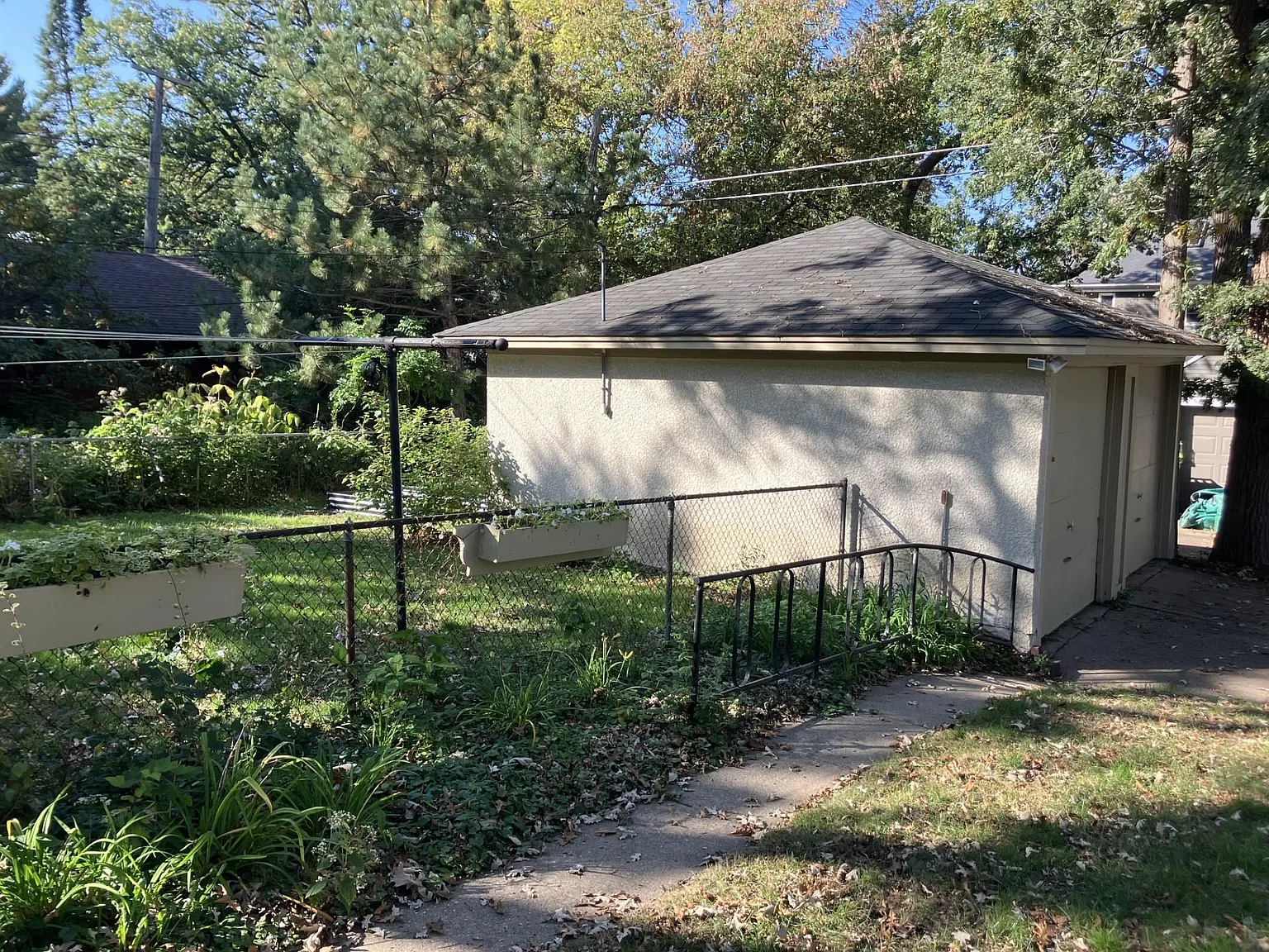 2 bed, 1250 sqft, $2,295 — Photo 4
