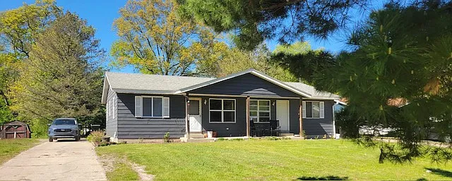 Building Photo - 12865 Renwood Dr
