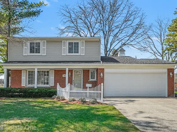 5303 Church Hill Dr, Troy, MI 48085