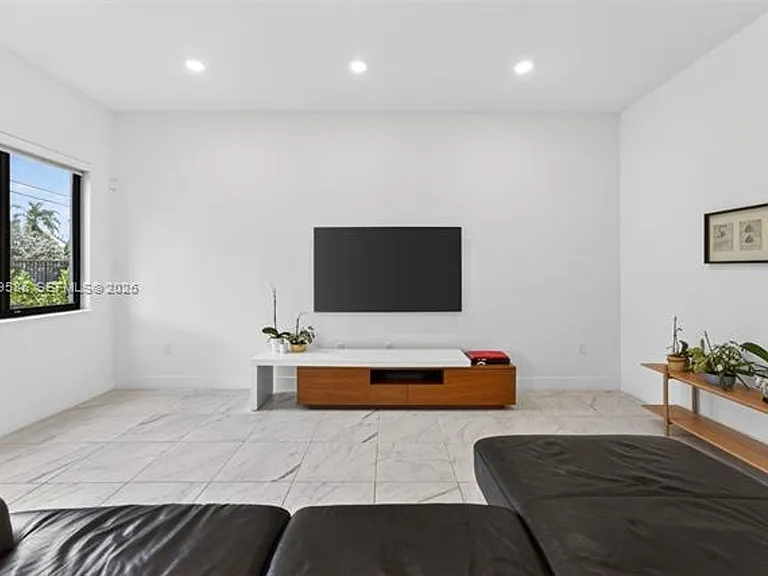 8267 SW 120th Ter — Photo 12