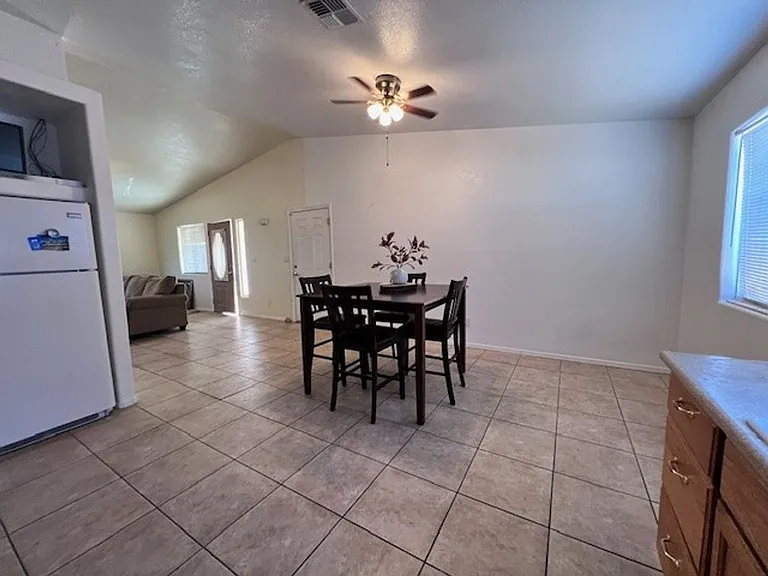 335 Riverwood Ln — Photo 10