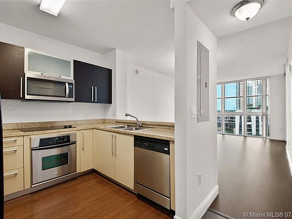 5th image of 500 NE 29th St APT 1104