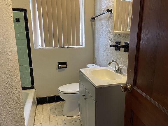 5th image of 4234 San Juan Ave