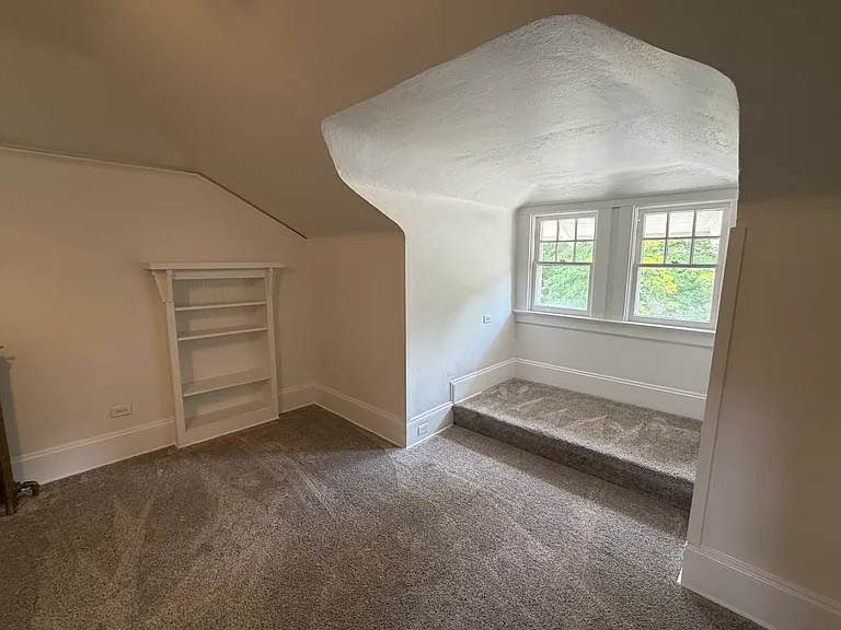 903 Newport St — Photo 27