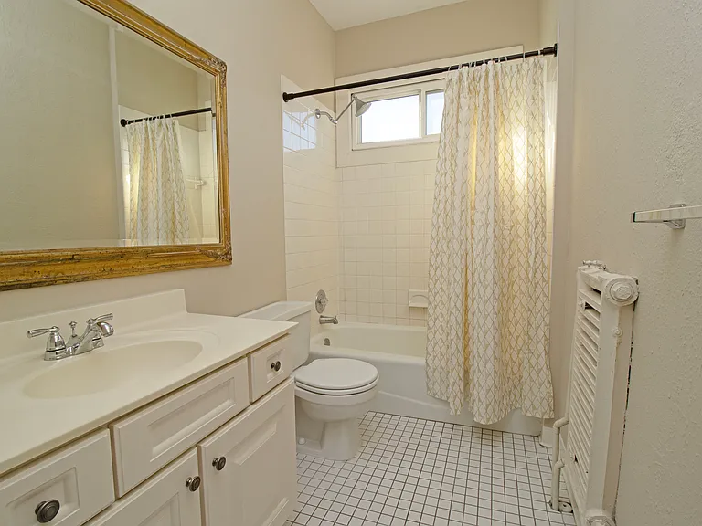598 Summit Ave #3 — Photo 10