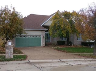 4094 Jacobs Lndg, Saint Charles, MO