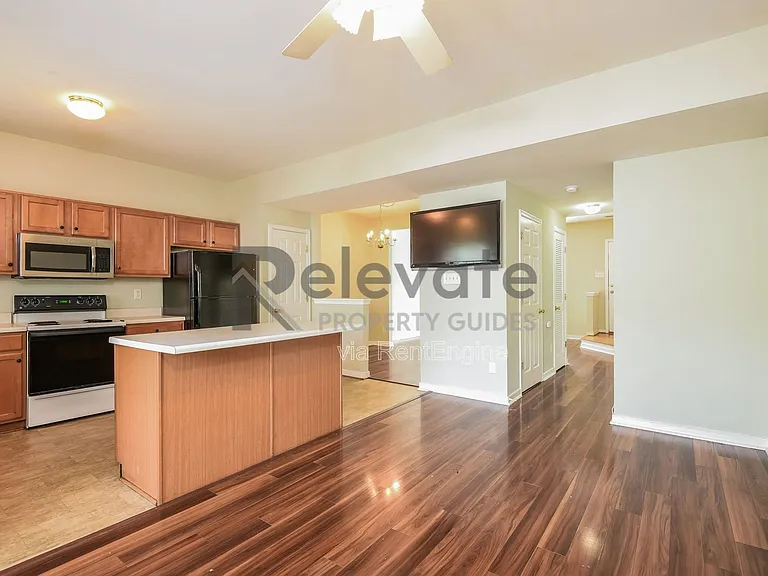 5504 Springwater Ln — Photo 11