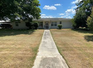 615 Pinewood Dr, Brooklet, GA 30415