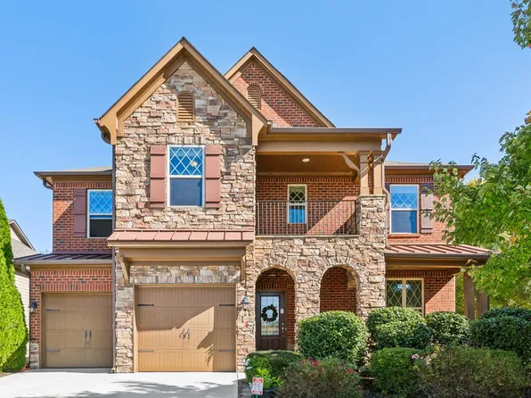 5860 Bluff Heights Dr, Cumming, GA 30040