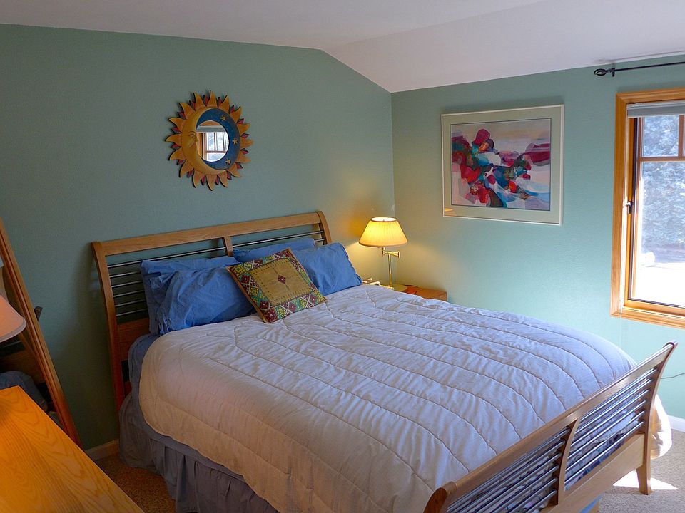 2nd bedroom upstairs