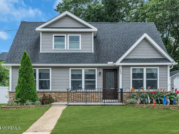 909 N Concourse, Keyport, NJ 07735