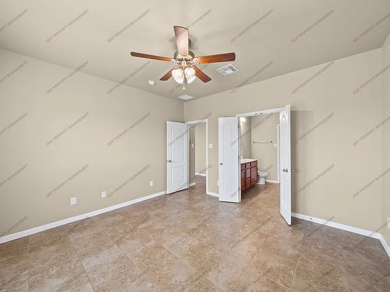 7605 Hickman St — Photo 23