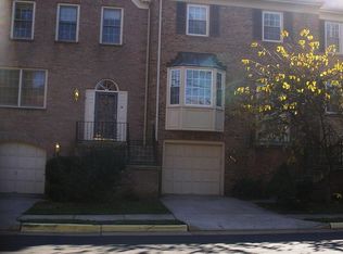 4664 Luxberry Dr, Fairfax, VA 22032