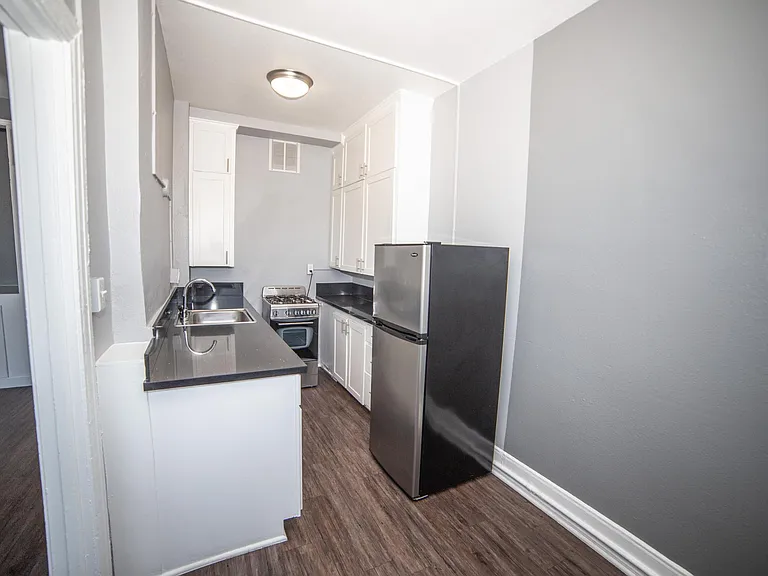 Westchester Place — Photo 22