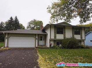 7450 Berkshire Way N, Maple Grove, MN 55311