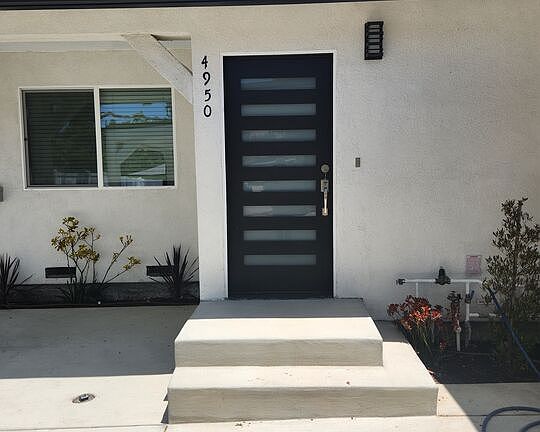 2nd image of 4950 Topanga Canyon Blvd