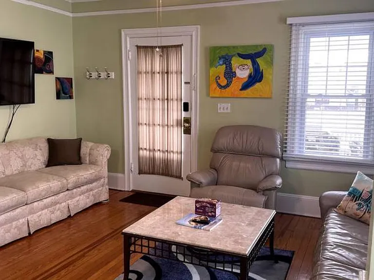 317 Elberon Ave — Photo 6