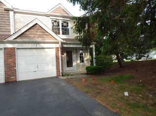 1 N Oltendorf Rd, Streamwood, IL 60107