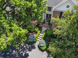 6625 Wenonga Rd, Mission Hills, KS 66208