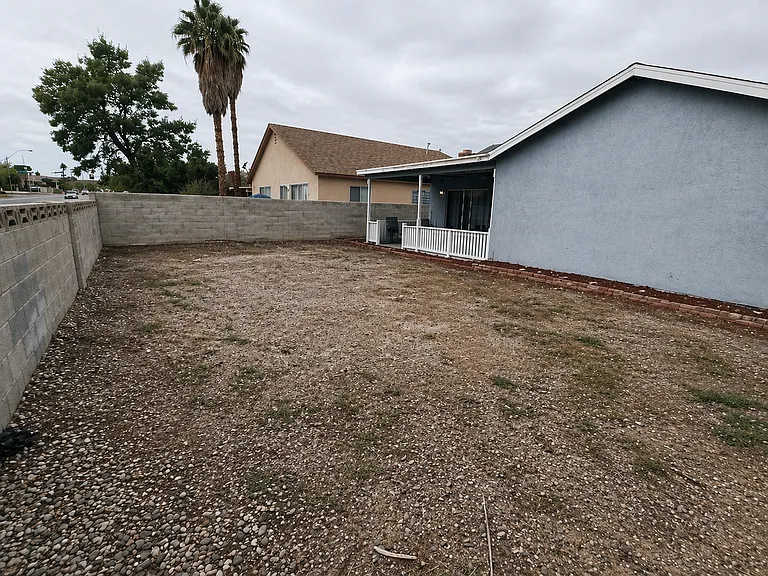 6353 Greyhawk Ave — Photo 16