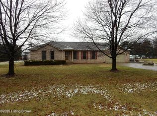 239 Tanglewood Rd, Shepherdsville, KY 40165