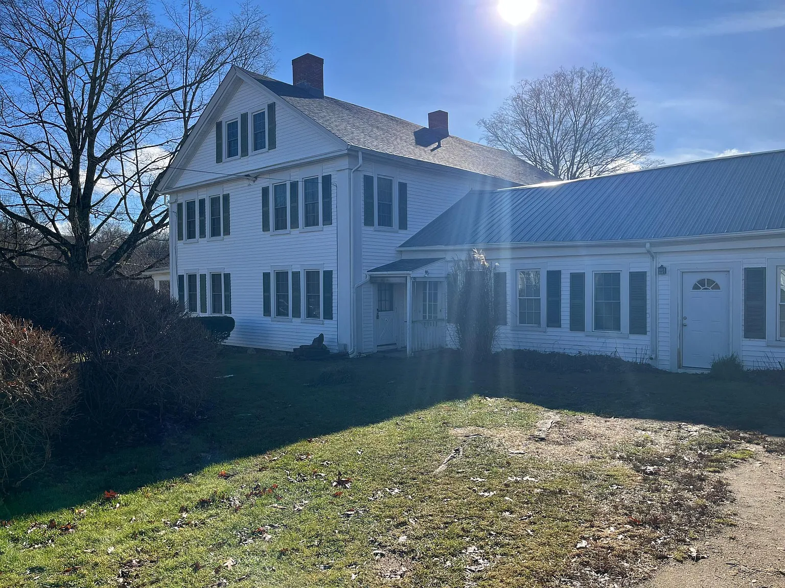 247 Old Colony Rd — Photo 1