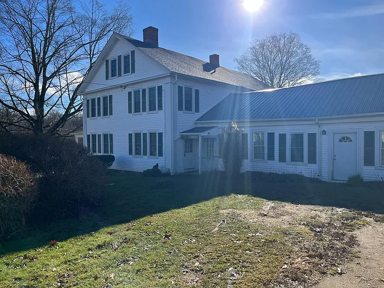 247 Old Colony Rd #A — Photo 1