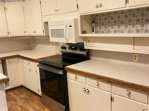 429 1/2 W Market St, Lewisburg, PA 17837