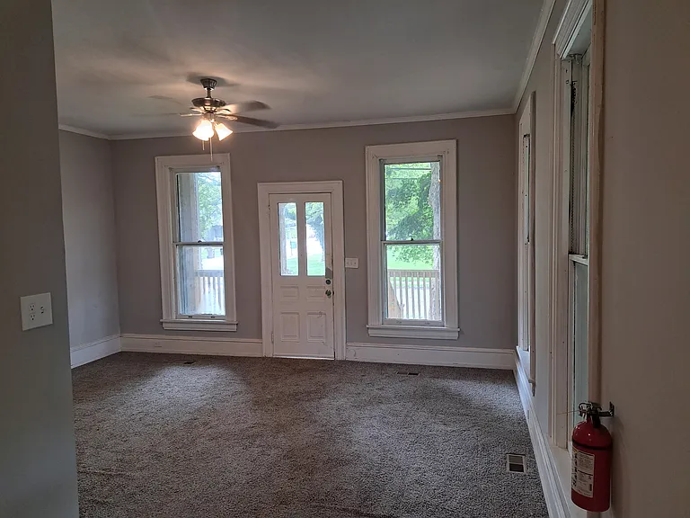 100 Railroad Ave #1 — Photo 4