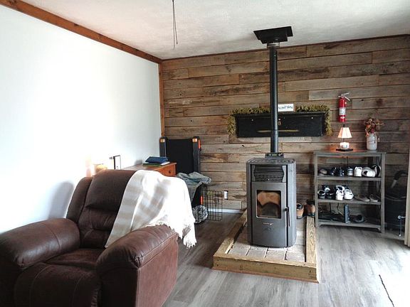 4th image of 305 Donna Dr