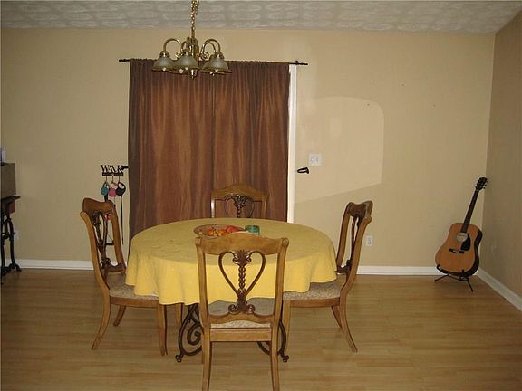 4th image of 112 Hillmont Dr