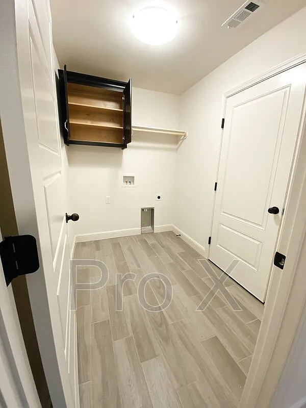 3 bed, 2.0 bath, 1550 sqft, $1,500 — Photo 3