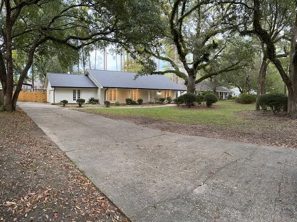 333 Moss Ln, Mandeville, LA 70471